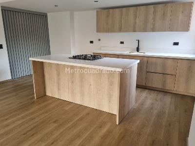Apartamento de 2 alcobas en venta en El Poblado La Florida, Medellín, 85 m² · foto 6 de 18