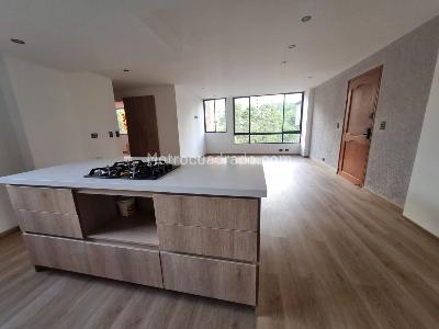 Apartamento de 2 alcobas en venta en El Poblado La Florida, Medellín, 85 m² · foto 2 de 18