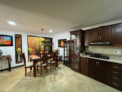 Casa de 3 alcobas en venta en San Antonio, Rionegro, 148 m² · foto 13 de 16