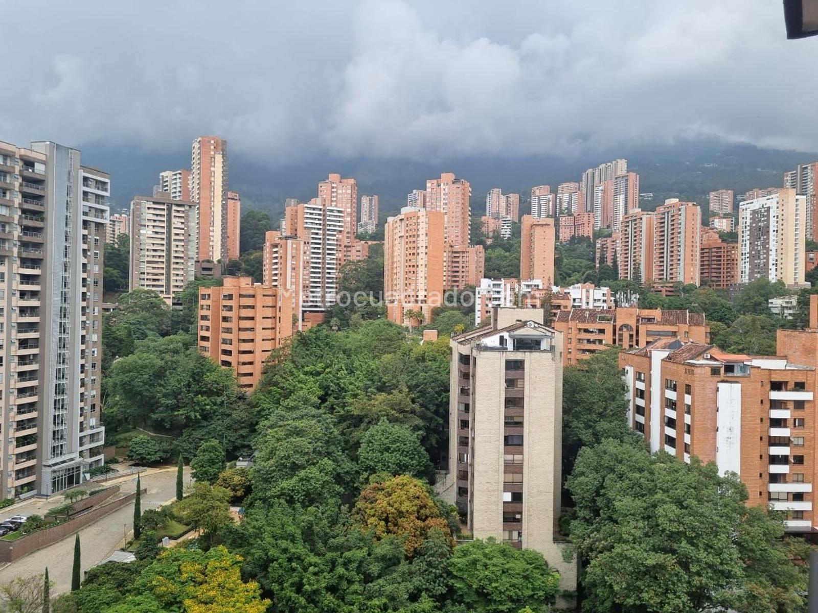 Apartamento de 3 habitaciones en venta en Provenza el Poblado, Medellín — imagen 1 de 20