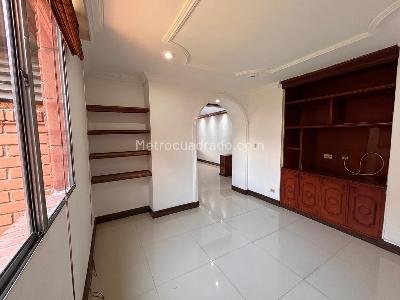 Apartamento de 5 alcobas en venta en Jardines, Envigado, 150 m² · foto 2 de 17