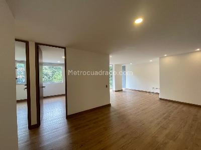 Apartamento de 2 alcobas en venta en Loma De Cumbres, Envigado, 76 m² · foto 10 de 19