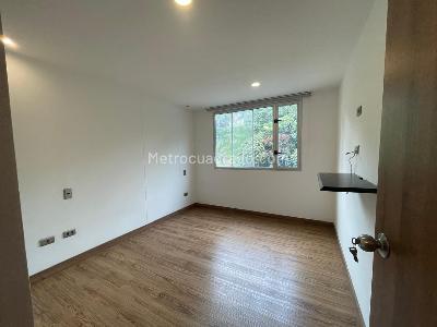 Apartamento de 2 alcobas en venta en Loma De Cumbres, Envigado, 76 m² · foto 12 de 19