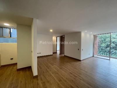 Apartamento de 2 alcobas en venta en Loma De Cumbres, Envigado, 76 m² · foto 2 de 19