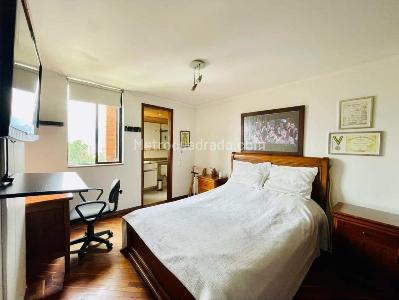 Apartamento de 4 alcobas en venta en Loma Del Campestre, Medellín, 174 m² · foto 7 de 14