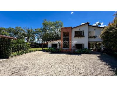 Casa en venta en Loma Del Chocho, Envigado · foto 2 de 20