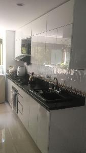 Apartamento en venta en El Poblado Castropol, Medellín · foto 5 de 12