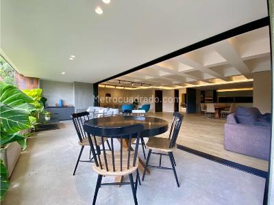 Apartamento de 3 alcobas en venta en Las Lomas, Medellín, 300 m² · foto 2 de 20