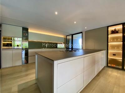 Apartamento de 3 alcobas en venta en Las Lomas, Medellín, 300 m² · foto 5 de 20