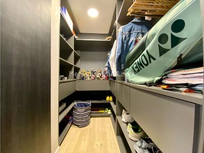 Apartamento de 3 alcobas en venta en Las Lomas, Medellín, 300 m² · foto 14 de 20