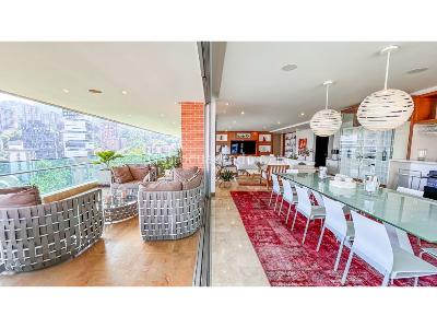 Apartamento de 3 alcobas en venta en Las Lomas, Medellín, 406 m² · foto 2 de 19