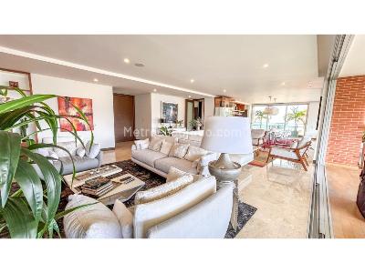 Apartamento de 3 alcobas en venta en Las Lomas, Medellín, 406 m² · foto 3 de 19