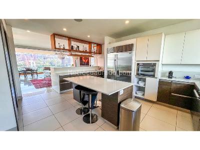 Apartamento de 3 alcobas en venta en Las Lomas, Medellín, 406 m² · foto 5 de 19
