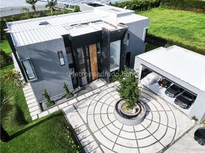 Casa de 4 alcobas en venta en Llanogrande, Rionegro · foto 2 de 20