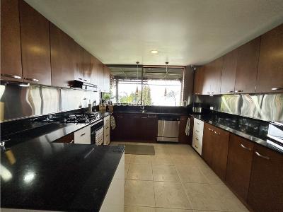 Casa de 3 alcobas en venta en Las Palmas, Medellín, 440 m² · foto 3 de 19