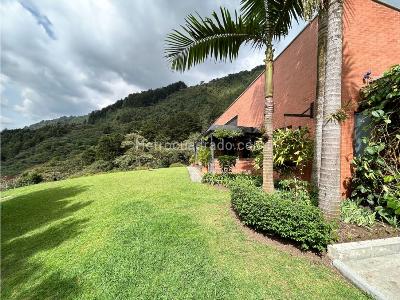 Casa de 3 alcobas en venta en Las Palmas, Medellín, 440 m² · foto 5 de 19