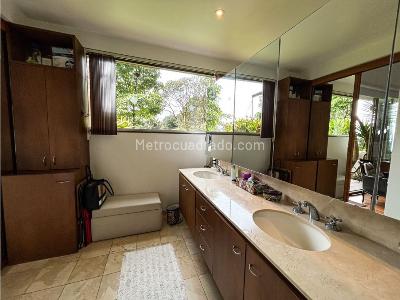 Casa de 3 alcobas en venta en Las Palmas, Medellín, 440 m² · foto 16 de 19