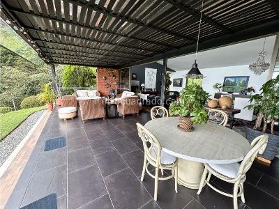 Casa de 3 alcobas en venta en Las Palmas, Medellín, 440 m² · foto 17 de 19