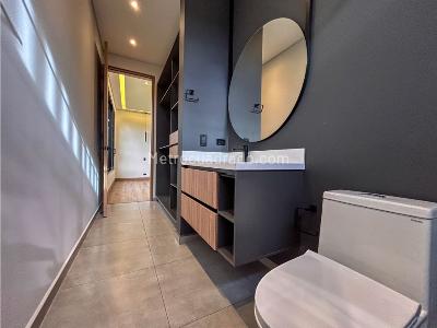 Casa de 4 alcobas en venta en Llanogrande, Rionegro, 400 m² · foto 11 de 18