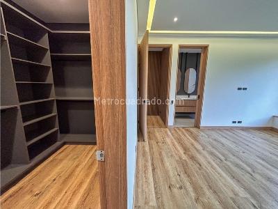 Casa de 4 alcobas en venta en Llanogrande, Rionegro, 400 m² · foto 17 de 18