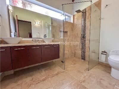 Casa de 3 alcobas en venta en Llanogrande, Rionegro, 300 m² · foto 17 de 20