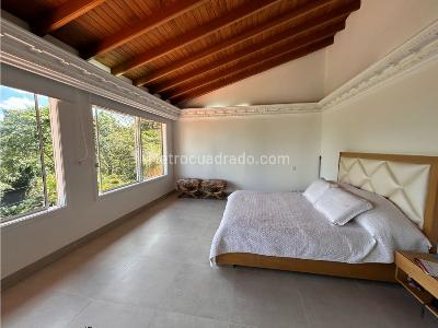 Casa de 3 alcobas en venta en San Lucas, Envigado, 265 m² · foto 14 de 19