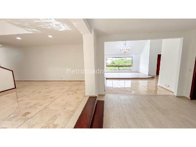Apartamento en venta en El Campestre, Medellín · foto 2 de 20