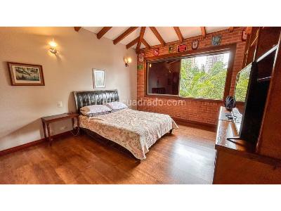 Casa de 3 alcobas en venta en El Tesoro, Medellín, 440 m² · foto 14 de 20