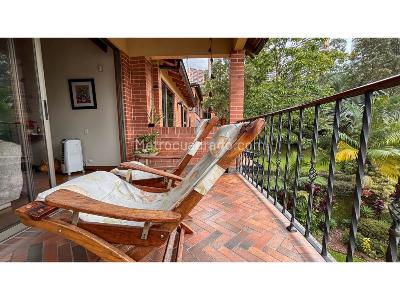 Casa de 3 alcobas en venta en El Tesoro, Medellín, 440 m² · foto 17 de 20