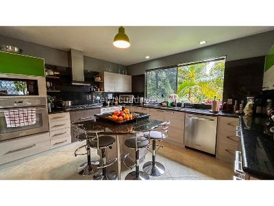 Casa de 3 alcobas en venta en El Tesoro, Medellín, 440 m² · foto 9 de 20