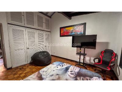 Casa de 5 alcobas en venta en Las Palmas, Medellín, 456 m² · foto 14 de 16