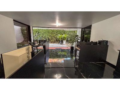 Casa de 5 alcobas en venta en Las Palmas, Medellín, 456 m² · foto 2 de 16