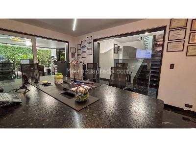 Casa de 5 alcobas en venta en Las Palmas, Medellín, 456 m² · foto 3 de 16