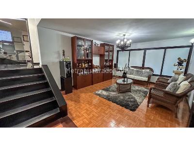 Casa de 5 alcobas en venta en Las Palmas, Medellín, 456 m² · foto 6 de 16