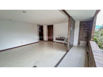 Apartamento de 3 alcobas en venta en Las Palmas, Medellín, 92 m² · foto 2 de 11