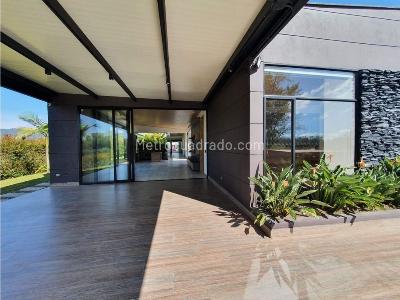 Casa de 3 alcobas en venta en Llanogrande, Rionegro, 540 m² · foto 18 de 19