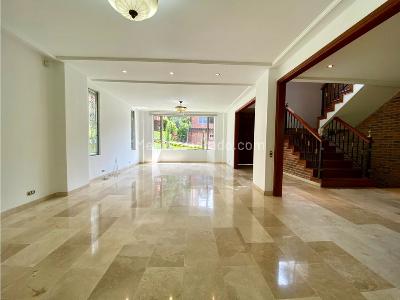 Casa de 4 alcobas en venta en Transversal Superior, Medellín, 520 m² · foto 3 de 20