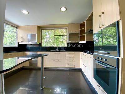 Casa de 4 alcobas en venta en Transversal Superior, Medellín, 520 m² · foto 6 de 20