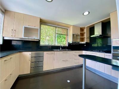 Casa de 4 alcobas en venta en Transversal Superior, Medellín, 520 m² · foto 7 de 20