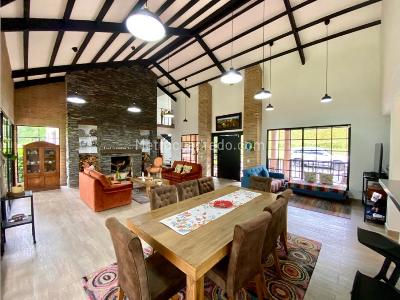 Casa de 3 alcobas en venta en Llanogrande, Rionegro, 374 m² · foto 2 de 20