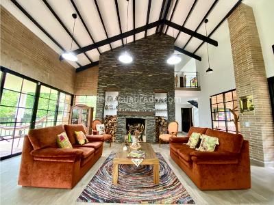 Casa de 3 alcobas en venta en Llanogrande, Rionegro, 374 m² · foto 4 de 20