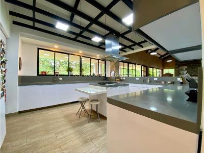 Casa de 3 alcobas en venta en Llanogrande, Rionegro, 374 m² · foto 6 de 20