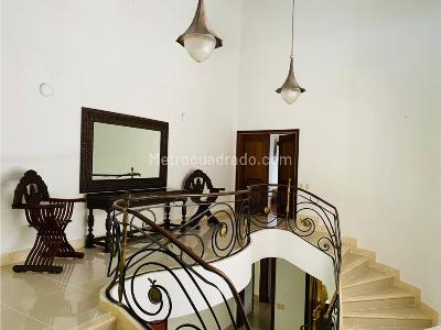 Casa de 5 alcobas en venta en Loma Los Balsos, Medellín, 1000 m² · foto 11 de 20