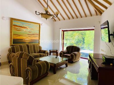 Casa de 5 alcobas en venta en Loma Los Balsos, Medellín, 1000 m² · foto 16 de 20