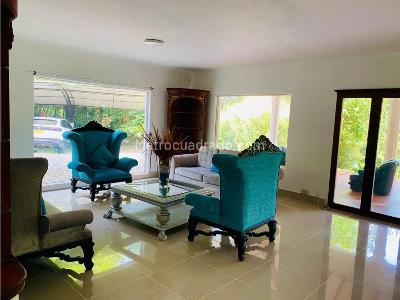 Casa de 5 alcobas en venta en Loma Los Balsos, Medellín, 1000 m² · foto 5 de 20