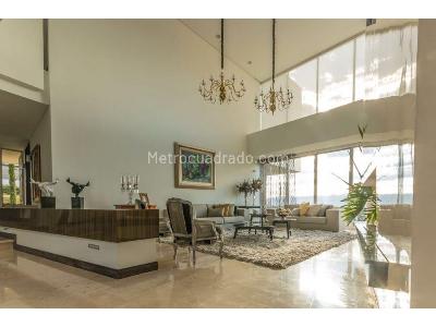 Casa de 4 alcobas en venta en La Calera, Medellín, 738 m² · foto 9 de 15