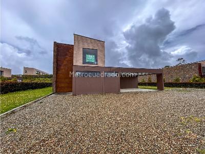 Casa de 3 alcobas en venta en Alto De Las Palmas, Envigado, 440 m² · foto 2 de 20