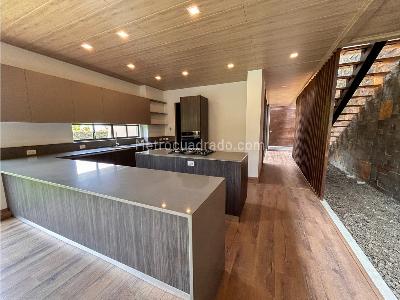 Casa de 3 alcobas en venta en Alto De Las Palmas, Envigado, 440 m² · foto 5 de 20