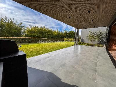 Casa de 4 alcobas en venta en Llanogrande, Rionegro, 400 m² · foto 12 de 20