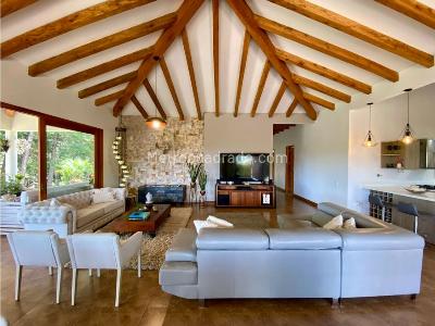 Casa de 3 alcobas en venta en Rionegro La Ceja, Rionegro, 400 m² · foto 12 de 20